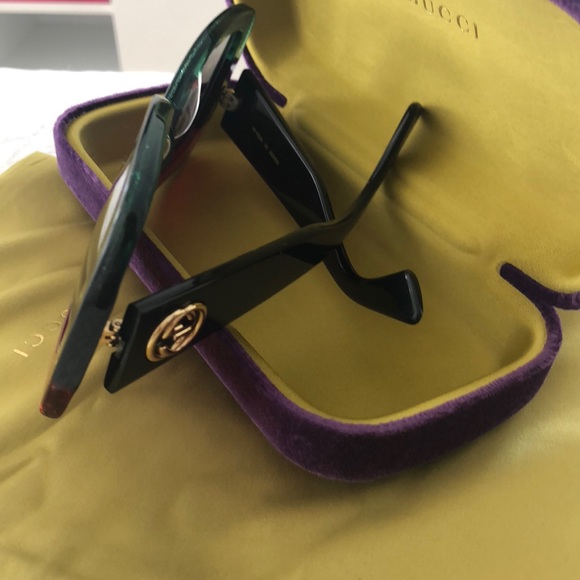 Gucci - Picture 2 of 3